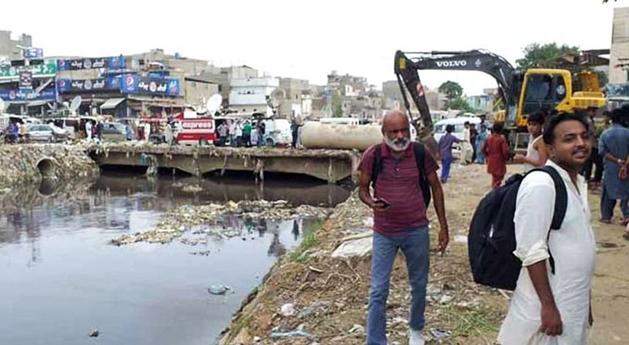 محمود آباد نالے کے اطراف میں تجاوزات آپریشن چوتھے روز بھی جاری
