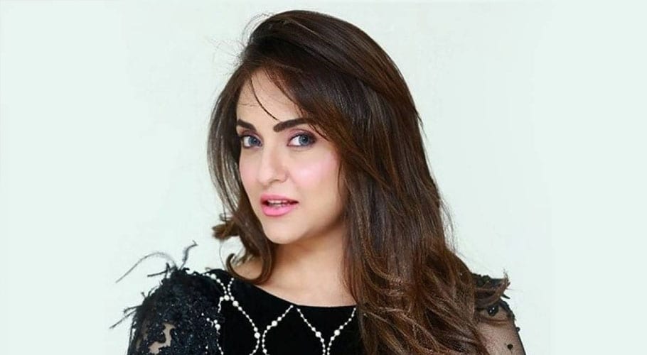 اچھا اداکار بننے کےلئے اب ایکٹنگ نہیں لاکھوں فالورز کا ہونا ضروری ہے،نادیہ خان