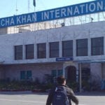 پشاور میں جعلی کورونا سرٹیفیکیٹ بنوا کر عرب ممالک جانے والے 3 مسافر گرفتار