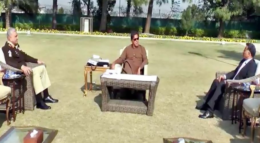 وزیراعظم عمران خان اور آرمی چیف کی اہم ملاقات، سیکیورٹی صورتحال پر گفتگو