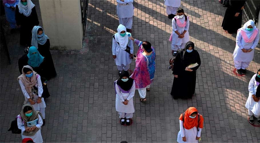 پاکستان میں کورونا کے 1 ہزار 384 نئے کیسز رپورٹ، 56 مزید شہری جاں بحق