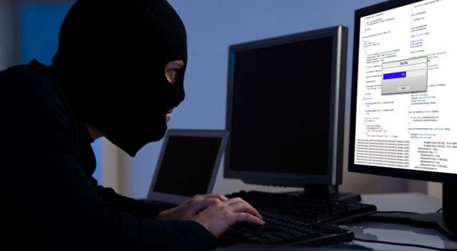 سوشل میڈیا پر جعلی آئی ڈی بناکر بلیک میل کرنے والوں کیخلاف آپریشن کی تیاریاں