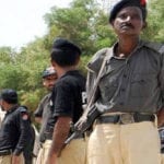 حیدر آباد پولیس پر 4 مسلح افراد کا حملہ، 2 اہلکار زخمی، ملزمان اسلحہ چھین کر فرار