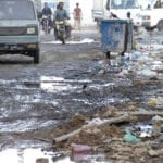 شہر قائد کی سڑکوں کی ابتر حالت، سیوریج کا نظام درہم برہم، شہری نفسیاتی مریض بن گئے