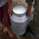کراچی میں ڈیری فارمرز کی من مانیاں، دودھ کی فی لٹر قیمت میں 20 روپے کا اضافہ