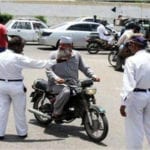 کراچی میں اوپن لیٹر پر چلنے والی گاڑیوں کے خلاف 2 مارچ سے کارروائی کا فیصلہ