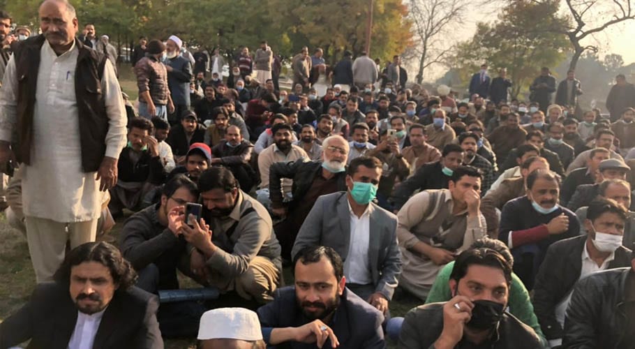 سرکاری ملازمین کا ملک بھر میں ہڑتال کا اعلان کردیا،تنخواہوں میں اضافے کا مطالبہ