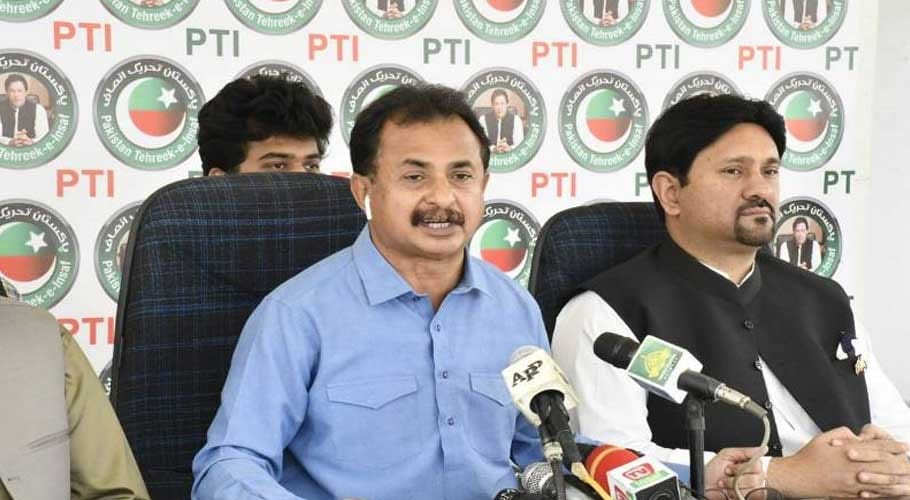 حلیم عادل شیخ نے وزیراعلیٰ سندھ کے طیارے کے استعمال اور میٹرک امتحانات پر خدشات کا اظہار کردیا