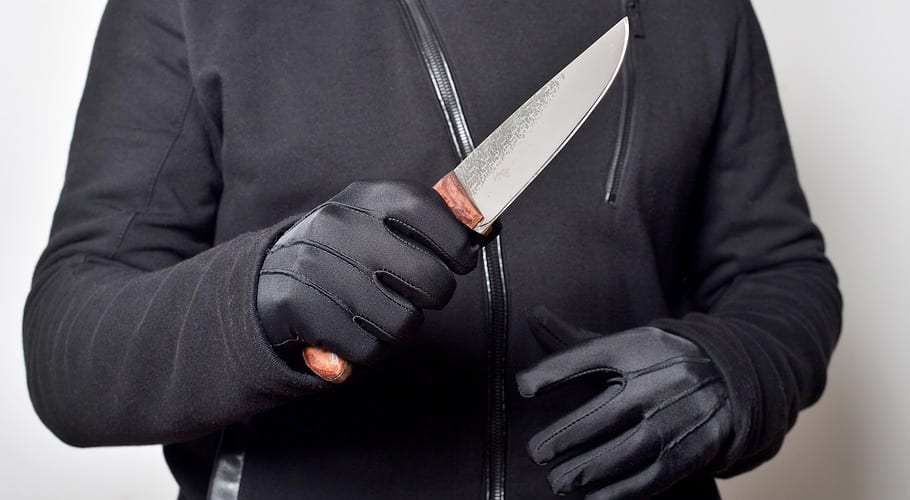 چاقو بردار شخص کا مسجد میں نمازیوں پر حملہ،5افراد شدید زخمی