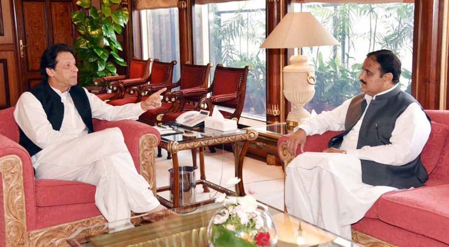 وزیرِ اعظم کے دورۂ لاہورکے بعد بیوروکریسی میں اکھاڑپچھاڑ، کمشنر لاہور کو تبدیل کردیا گیا