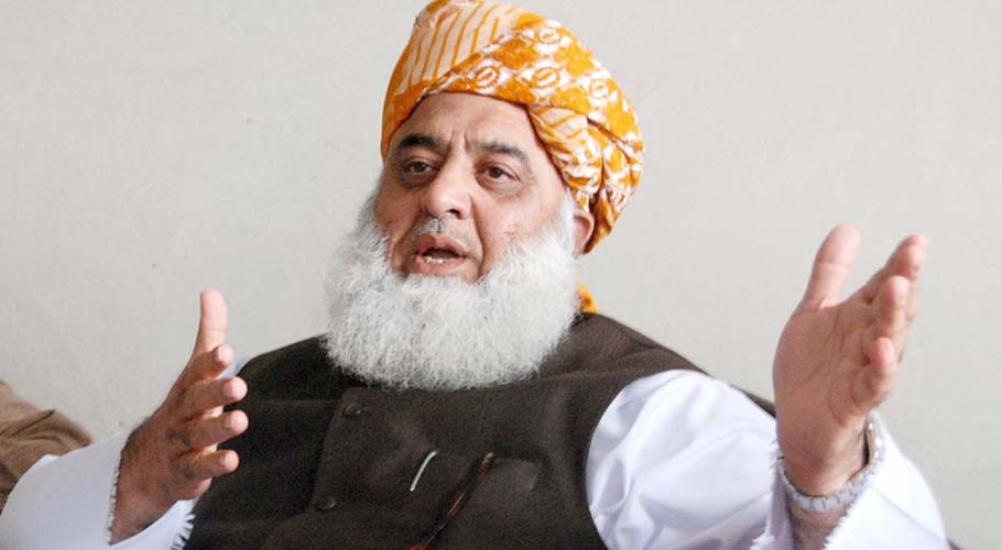 مولانا فضل الرحمان نے طبیعت کی ناسازی کے باعث سیاسی سرگرمیاں بند کردیں