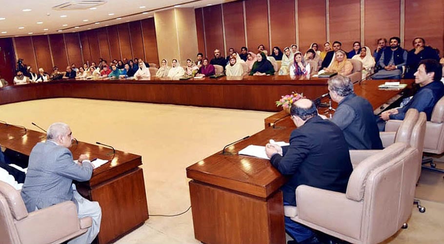 سینیٹ انتخاب میں ہمارے 16 ارکان نے پیسے کھائے، وزیراعظم کا اعتراف