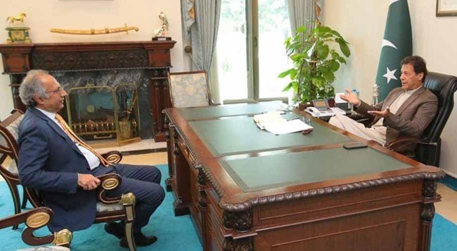 وزیراعظم کا حفیظ شیخ پر اعتماد کا اظہار، کام جاری رکھنے کی ہدایت