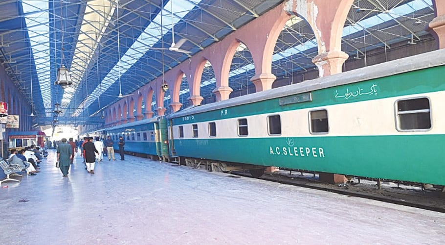محکمہ ریلوے کا 100 فیصد بکنگ شروع کرنے کا اعلان، نوٹی فکیشن جاری