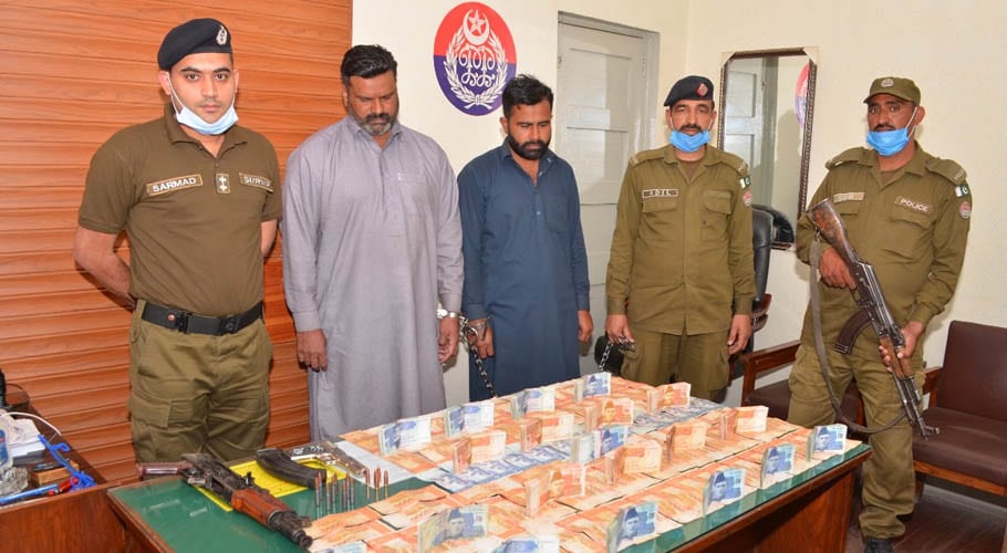 راولپنڈی پولیس کی کارروائی،ڈکیت گینگ کے 2 کارندے گرفتار، 24 لاکھ برآمد