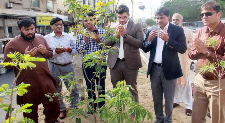 کراچی میں جدید ٹیکنالوجی کے ذریعے 300 اربن فارسٹ لگائے جائیں گے۔لئیق احمد