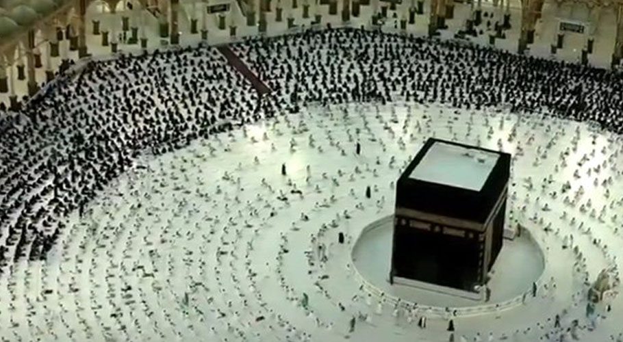 کورونا وباء کے بعد پہلی بار مسجد الحرام کا صحن عبادت گزاروں سے بھر گیا