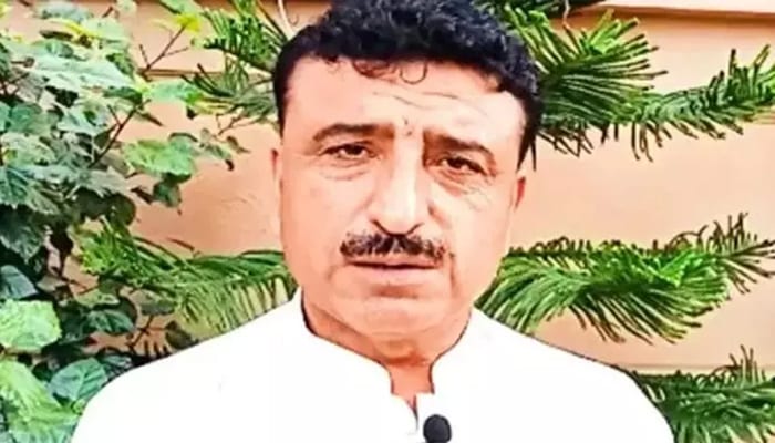 تحریک انصاف کے ایم پی اے کریم بخش گبول سندھ اسمبلی کی رکنیت سے مستعفی ہوگئے