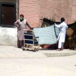 حاملہ خاتون نے لیڈی ریڈنگ ہسپتال مرکزی دروازے پر بچے کو جنم دے دیا، بچہ جاں بحق