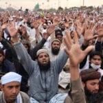 TLP Activists besiege Sheikh Rashid's residence Lal Haveli