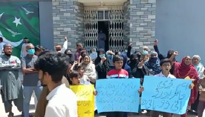 واٹر بورڈ کی اہلی، ملیر اور لانڈھی کے مکین پانی کی بوند بوند کو تر گئے