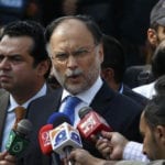 حکومت کورونا ویکسینیشن کا انتظام کرنے میں مکمل ناکام رہی ہے، احسن اقبال