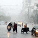 شدید حبس کے بعد کراچی کے مختلف حصوں میں بارش، موسم خوشگوار