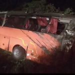 پنوں عاقل، ملتان سے کراچی آنے والی مسافر کوچ الٹ گئی، 13 افراد جاں بحق