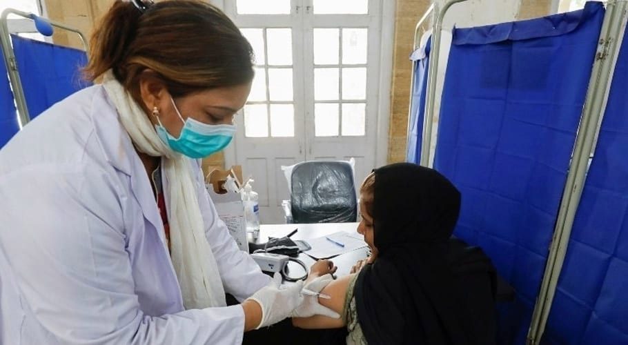 این سی او سی نے ویکسین کی دوسری خوراک دورانیہ 42 سے کم کرکے 28 دن کردیاا