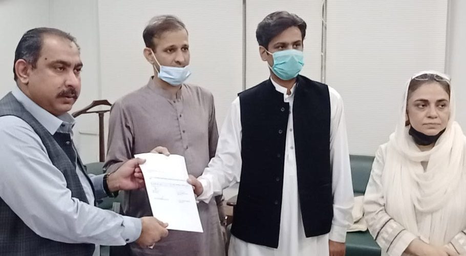 سندھ اسمبلی، پی ٹی آئی اراکین نے ناظرہ قرآن کی پڑھائی لازمی قرار دینے کا بل پیش کردیا
