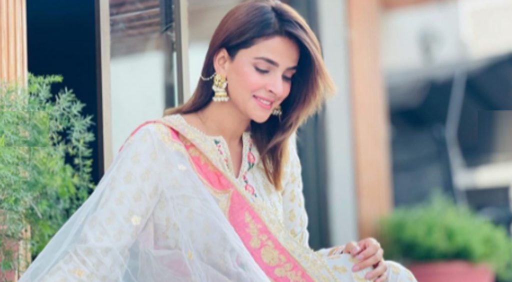 'No pappian... no jhappian', Saba Qamar reminds everyone of Eid SOPs