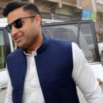راولپنڈی رنگ روڈ اسکینڈل میں زیرِ تفتیش زلفی بخاری بیرونِ ملک کیوں گئے؟