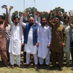اقرا کالج کے ٹیکنیکل ایجوکیشن ڈپارٹمنٹ کے طلباء کا مطالبات کے حق میں مظاہرہ