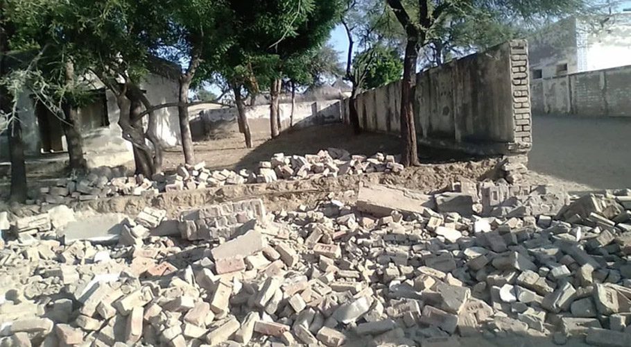 لاہور، گرین ٹاؤن میں نجی اسکول کی دیوار گر گئی، 7 سالہ طالبہ جاں بحق