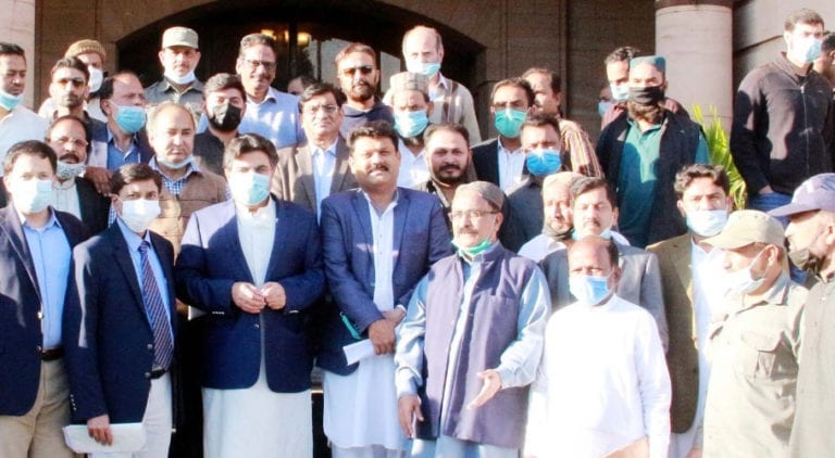 8 بجے تک مارکیٹیں کھلی رکھنے کی خبروں میں کوئی سچائی نہیں ہے، ناصر حسین شاہ