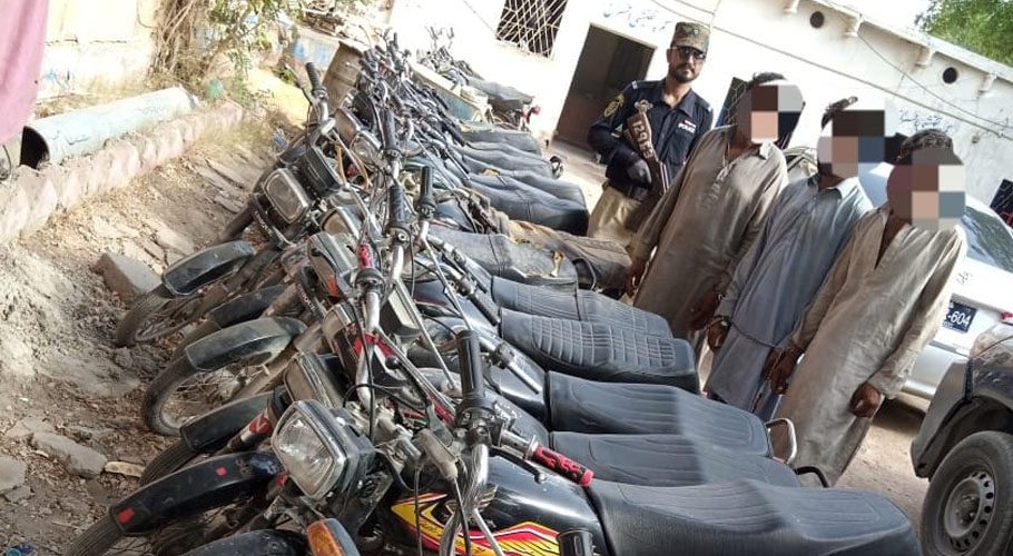 شاہ لطیف پولیس کی کارروائی، موٹرسائیکل چوری کی وارداتوں میں ملوث 3 ملزمان گرفتار