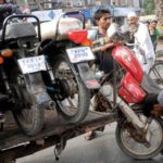 کراچی میں ٹریفک بحالی کے نام پر بھتہ وصولی عروج پر