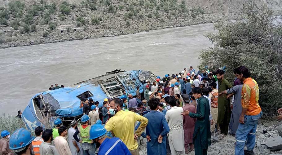 اپر کوہستان، داسو جانے والی گاڑی میں دھماکہ حادثاتی ہے یا دہشت گردی؟