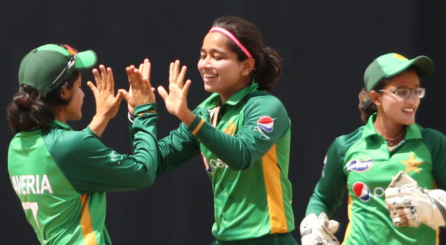 فاطمہ ثناء نے ایک میچ میں پانچ وکٹیں حاصل کر نے کااعزاز حاصل کر لیا