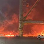 دبئی، دنیا کی سب سے بڑی بندرگاہ میں زوردار دھماکہ، عمارتوں کے شیشے ٹوٹ گئے