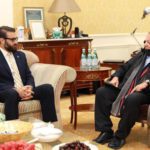 لندن، نواز شریف سے افغان مشیرِ سلامتی کی ملاقات، وفاقی وزراء کا شدید ردِ عمل