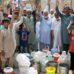 راولپنڈی: میٹرو پولیٹن کارپوریشن راولپنڈی کی یونین کونسل 2 میں پانی کی عدم فراہمی کے خلاف علاقہ مکینوں نے انتظامیہ کے خلاف احتجاجی مظاہرہ کیا ہے۔