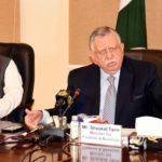 ڈالر کی اڑان شروع، روپے کی قدر کم ہونے سے مہنگائی کا خدشہ ہے۔وزیر خزانہ