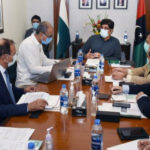 سندھ حکومت نے سرکاری ملازمت کےلیے کورونا ویکسینیشن لازمی قرار دے دی