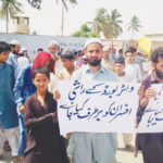 اسلام آباد کے علاقے ترلائی کلاں میں پانی کی قلت کے عوام سراپا احتجاج