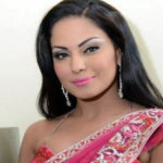 Bold actress Veena Malik reveals wearing abaya