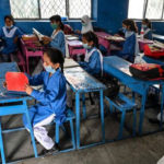 وزیرتعلیم سید سردارعلی شاہ نے یکم اگست سے اسکول کھولنے کا اعلان کردیا