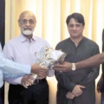 ملازمین جامعہ اردو کی ترقی میں اپنا کردار بھرپور طریقے سے ادا کریں، اے کیو خلیل