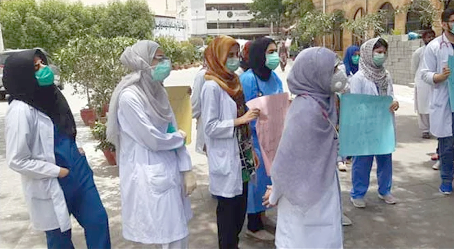 Doctors protest at NICH