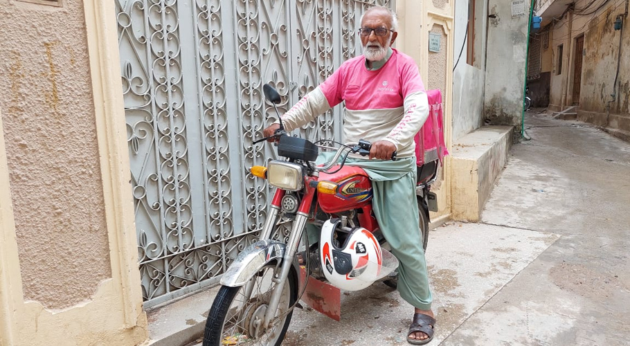 Seventy-seven-year-old food panda rider from Islamabad